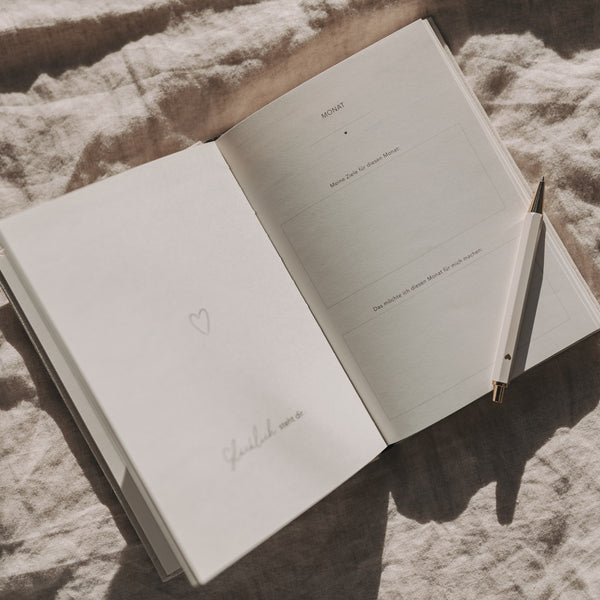 Undatierter Terminkalender Eulenschnitt